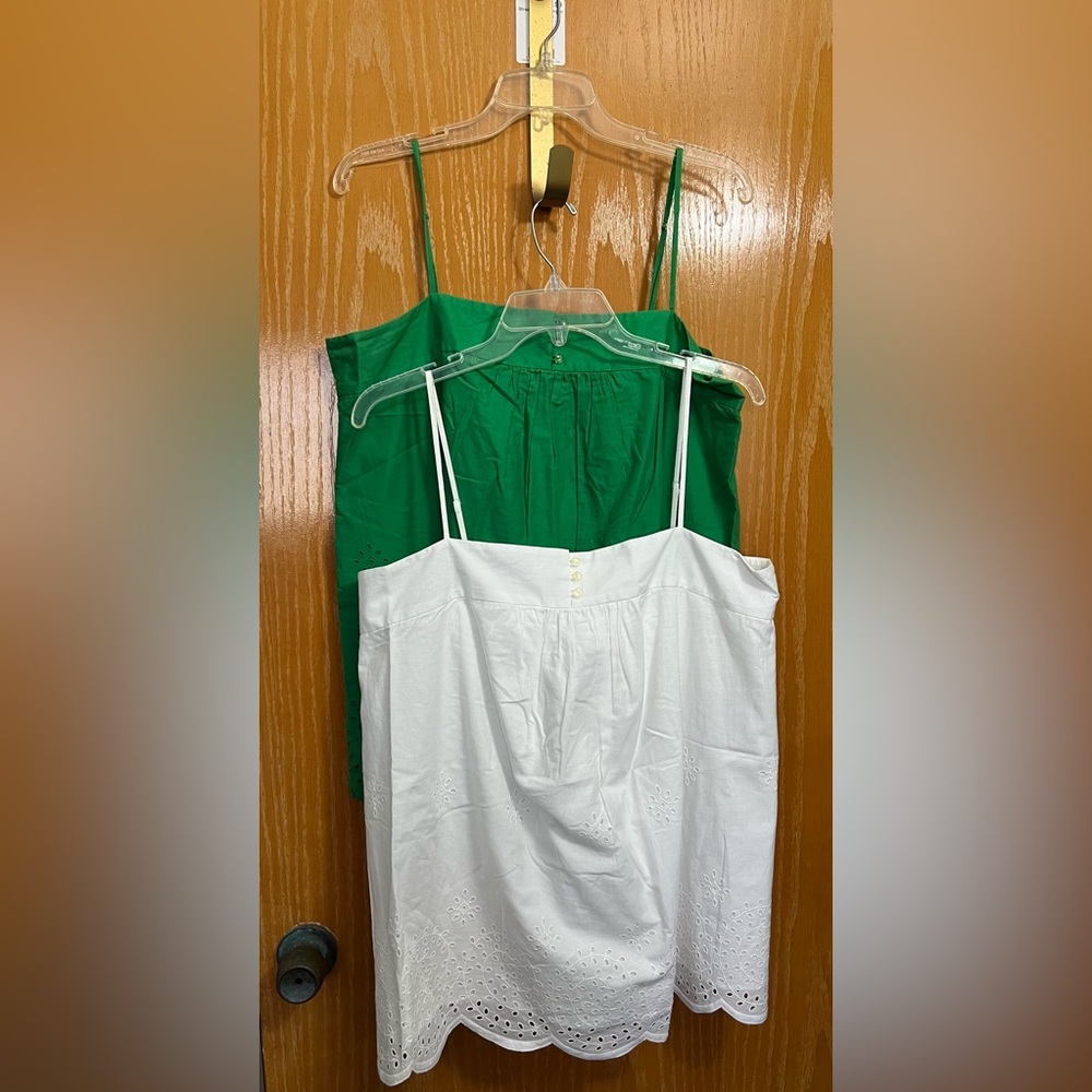 Nine West 2 spaghetti strap tops